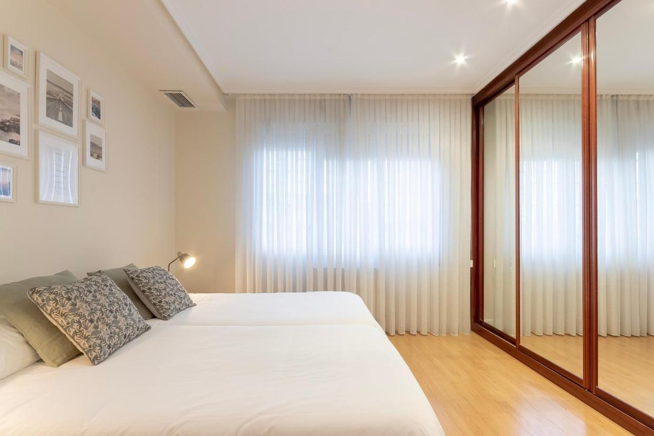 Akomodat En Apartamento En El Centro De Bilbao Con Parking Kültér fotó