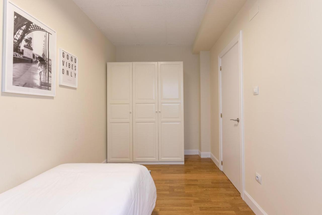 Akomodat En Apartamento En El Centro De Bilbao Con Parking Kültér fotó